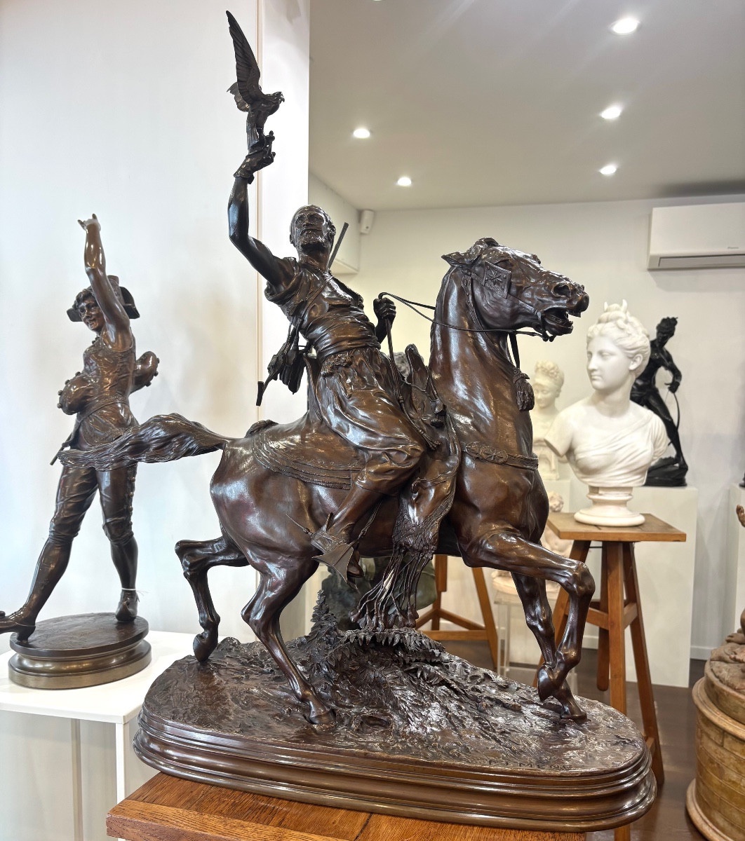 SCULPTURE - FAUCONNIER ARABE À CHEVAL , PIERRE-JULES MÊNE (1810-1879) - BRONZE