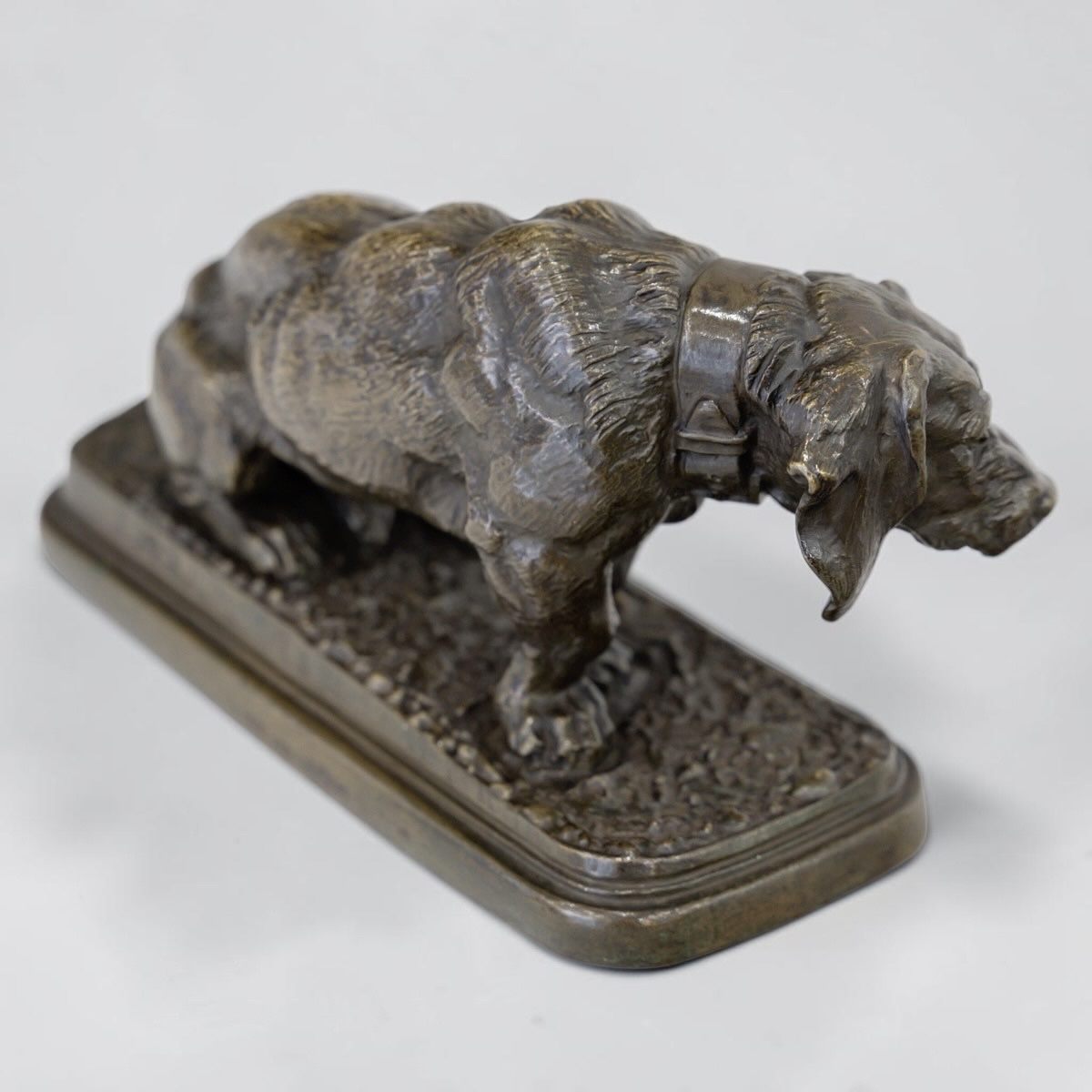 Sculpture - The Seated Basset , Antoine-louis Barye (1795–1875) - Bronze-photo-1