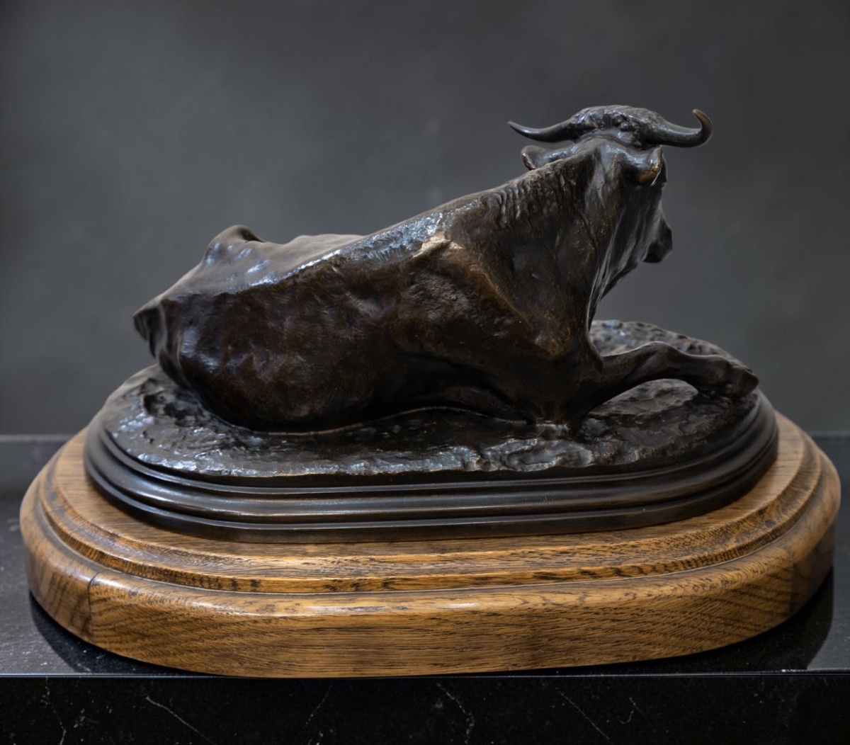 SCULPTURE - LE TAUREAU COUCHÉ , ROSA BONHEUR (1822-1899) - BRONZE-photo-2