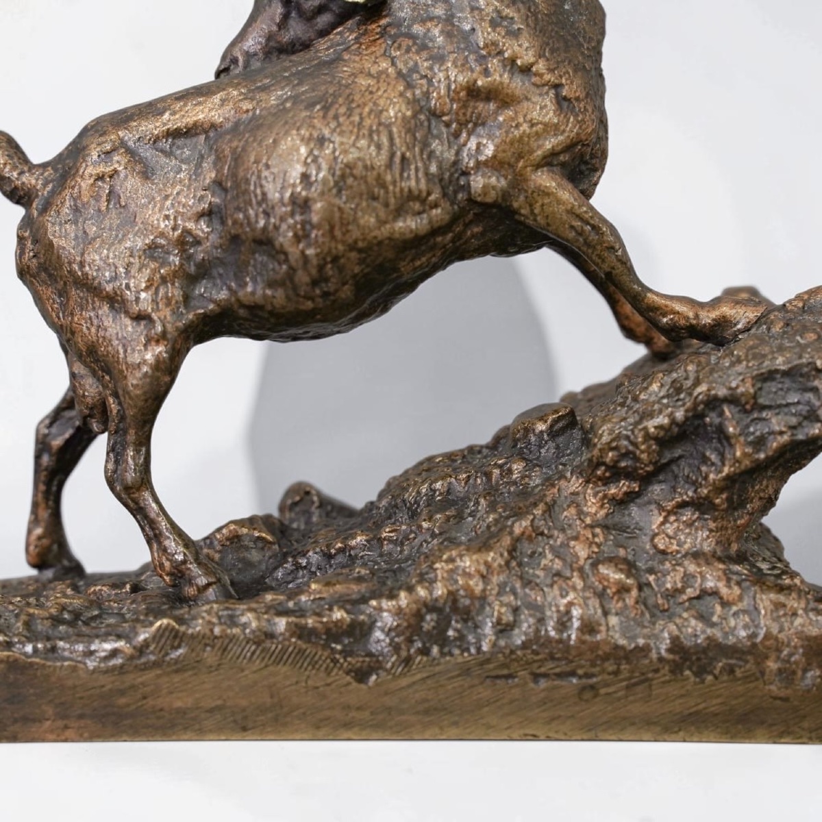 Sculpture - The Indian Goat , Pierre - Jules Mêne (1810–1879) - Bronze-photo-1