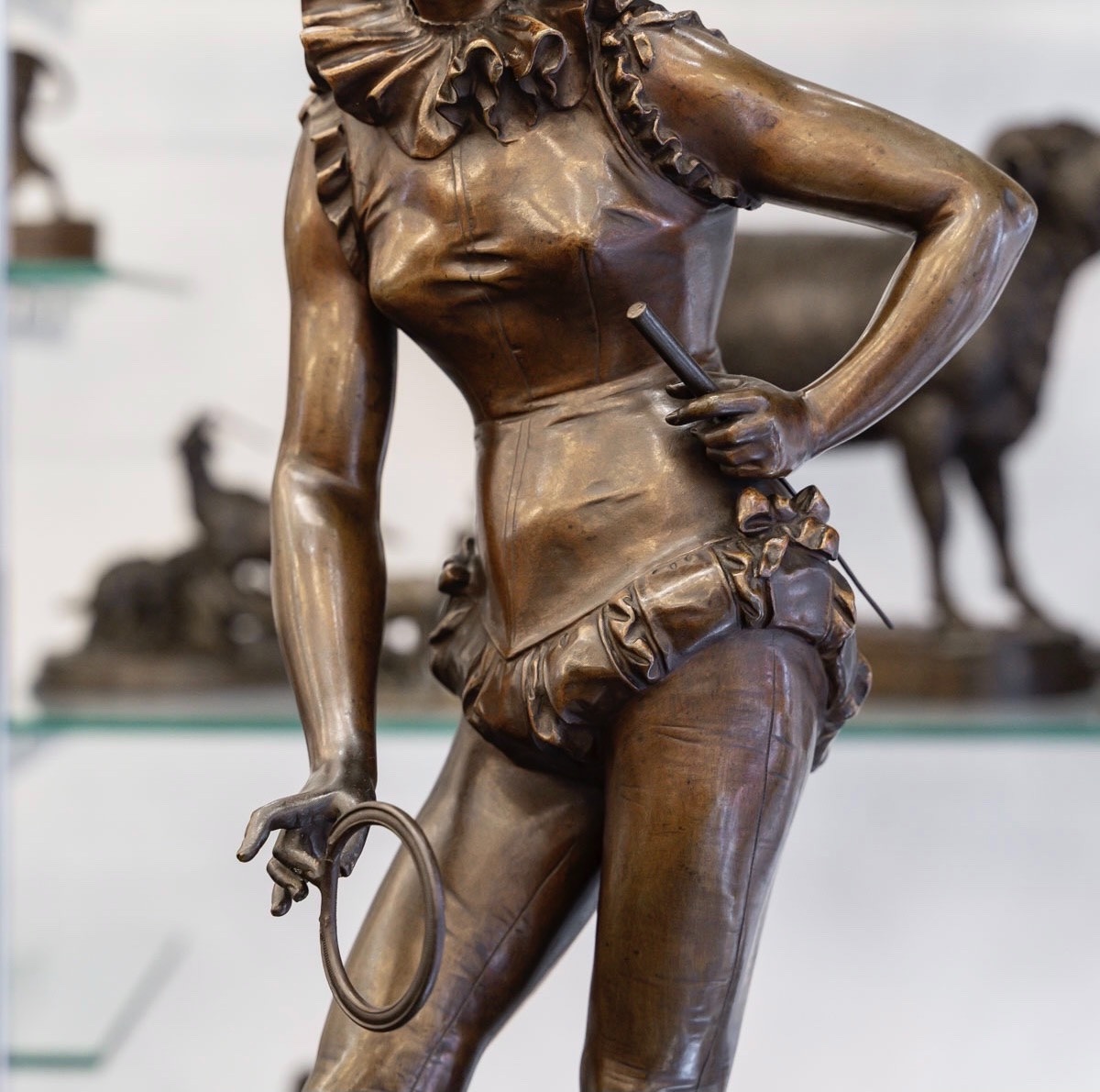 SCULPTURE - LA DRESSEUSE DE CHIEN , VINCENT DÉSIRÉ FAURE DE BROUSSÉ (1843-1908) - BRONZE  -photo-4