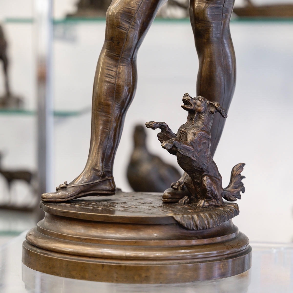 SCULPTURE - LA DRESSEUSE DE CHIEN , VINCENT DÉSIRÉ FAURE DE BROUSSÉ (1843-1908) - BRONZE  -photo-1