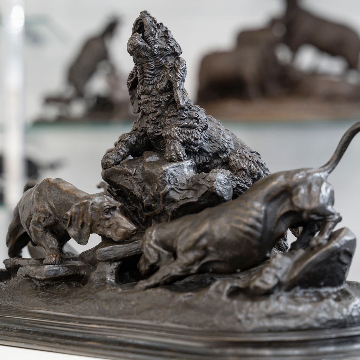 Sculpture - The Three Dogs At The Burrow , Jules Moigniez (1835–1894) - Bronze  -photo-3
