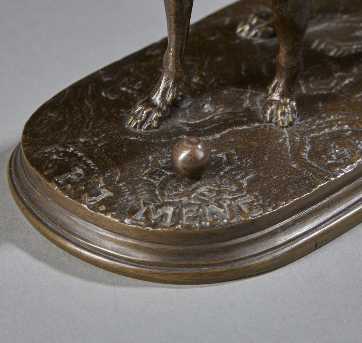 Sculpture - La Chienne LUTINE , Pierre - Jules Mêne (1810-1879) - Bronze -photo-1