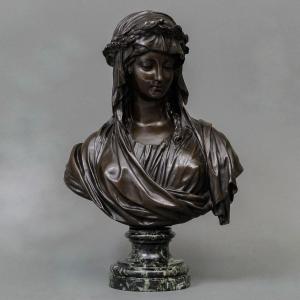 Sculpture - The High Priestess " Vestale "  , Clodion (1738-1814) - Bronze