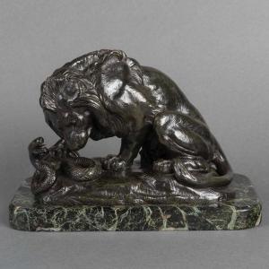 Sculpture - Le Lion Au Serpent , Antoine - Louis Barye (1795-1875) - Bronze