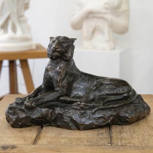 Sculpture - Le Tigre Couché , François Auguste Hippolyte Peyrol (1856-1929) - Bronze 