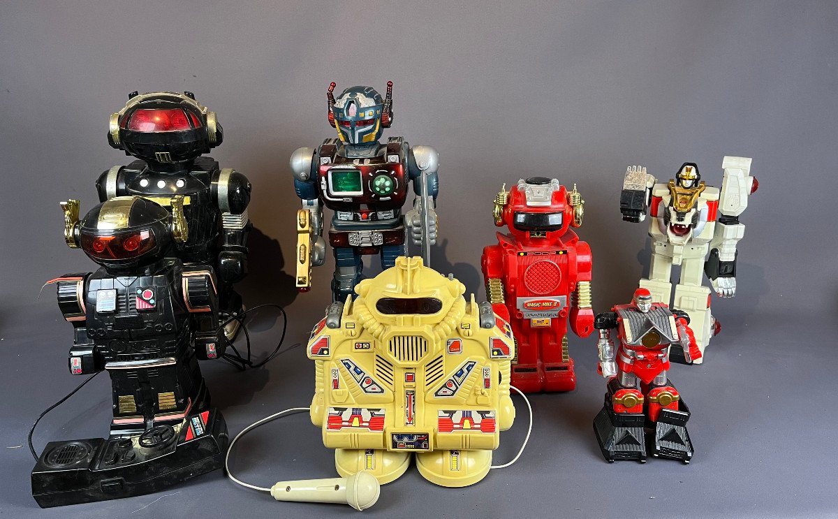 Un Lot De Robots Années  Années 80 à 2000