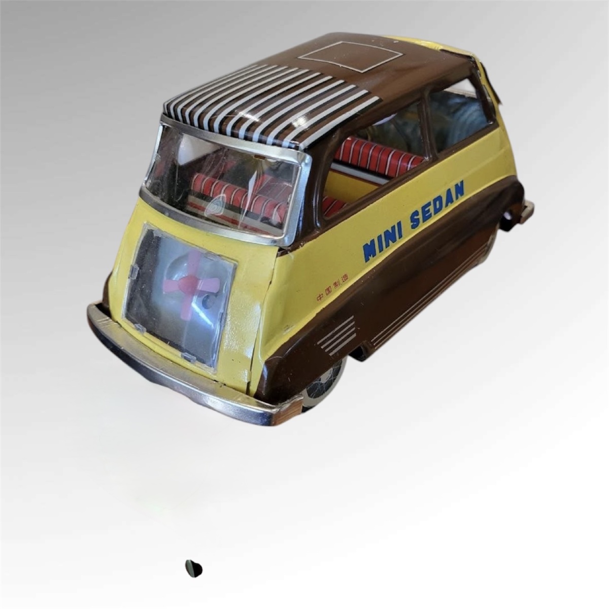 Mini sedan modèle F152 Chine-photo-2