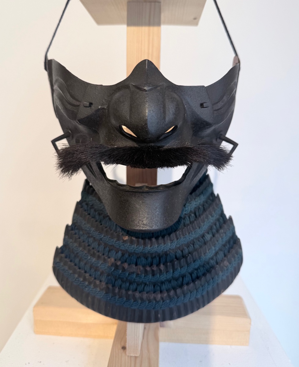 suji bachi kabuto signé Myochin  Munekane et son menpo -photo-5