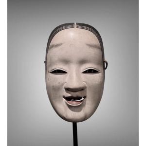 ko omote masque noh