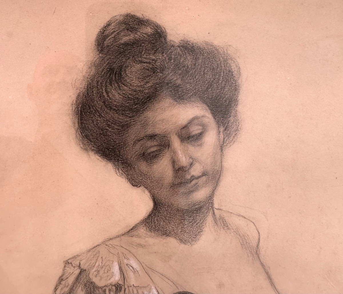 ECOLE FRANCAISE  de la fin du XIXème siècle, Jeune femme tenant un face à main-photo-4