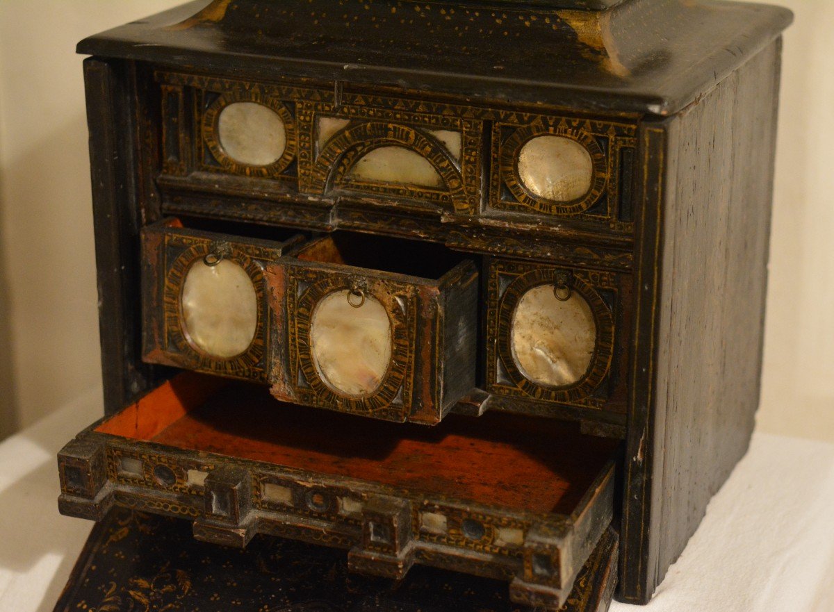 16th Century Venetian Cabinet-photo-8