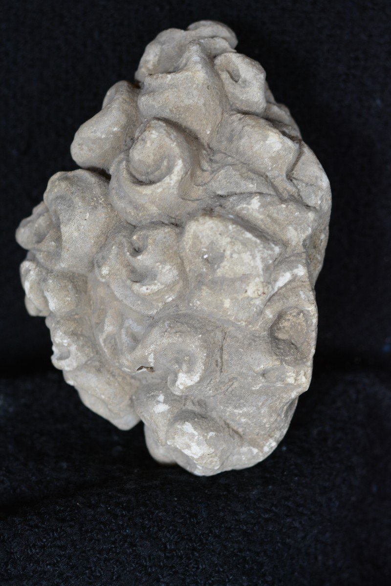 Head Of Putto In Stone 16th Century-photo-2