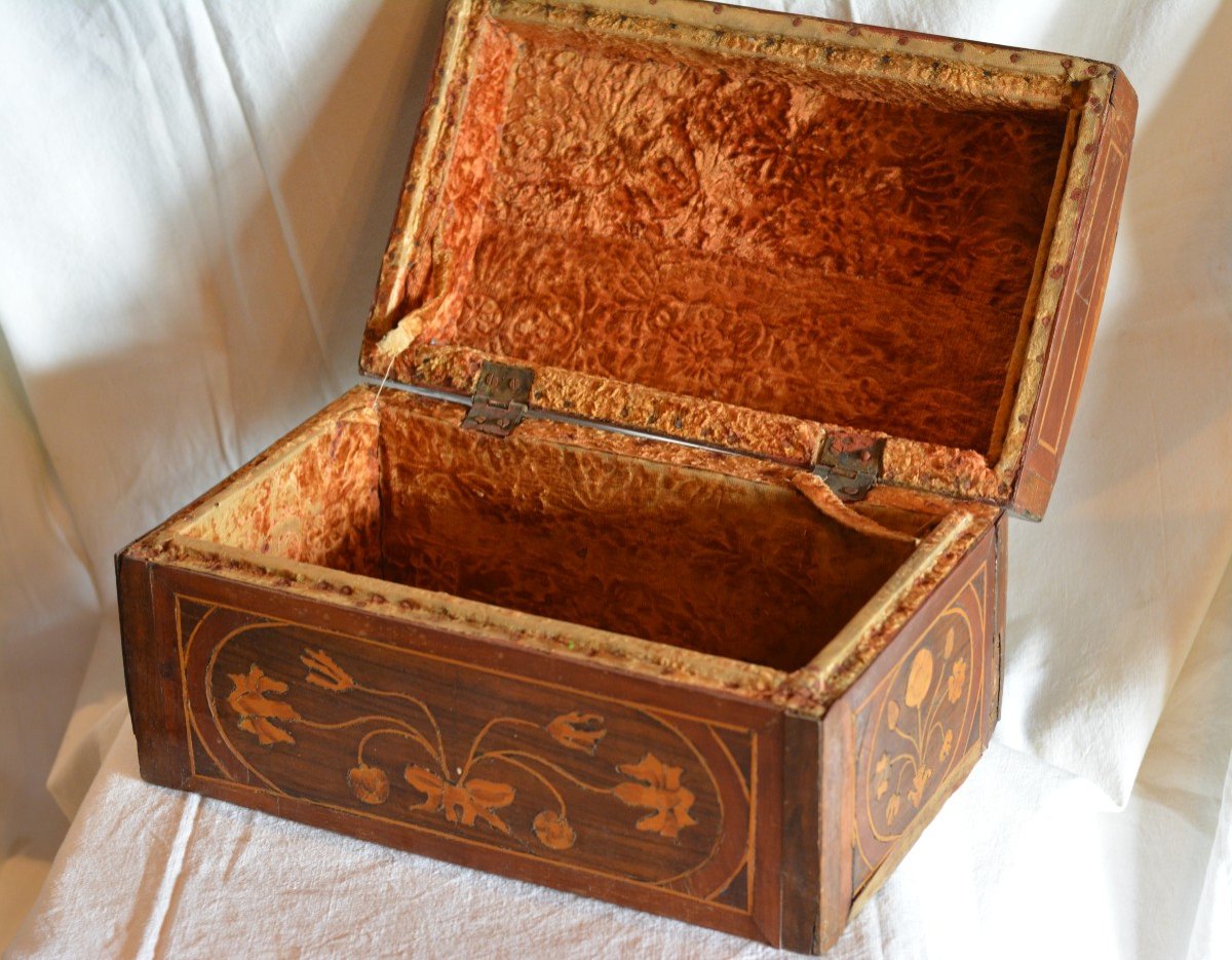 17th Century Flower Marquetry Box-photo-2