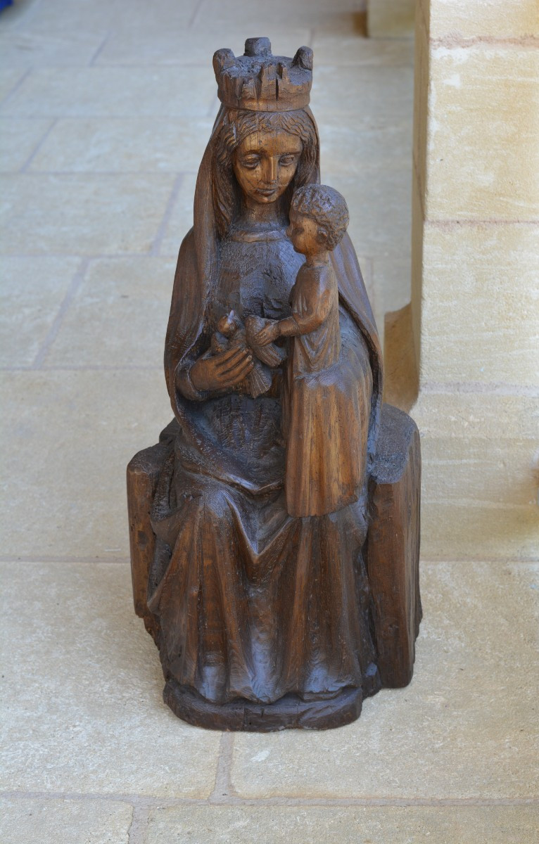 Vierge en majesté 14ème siècle