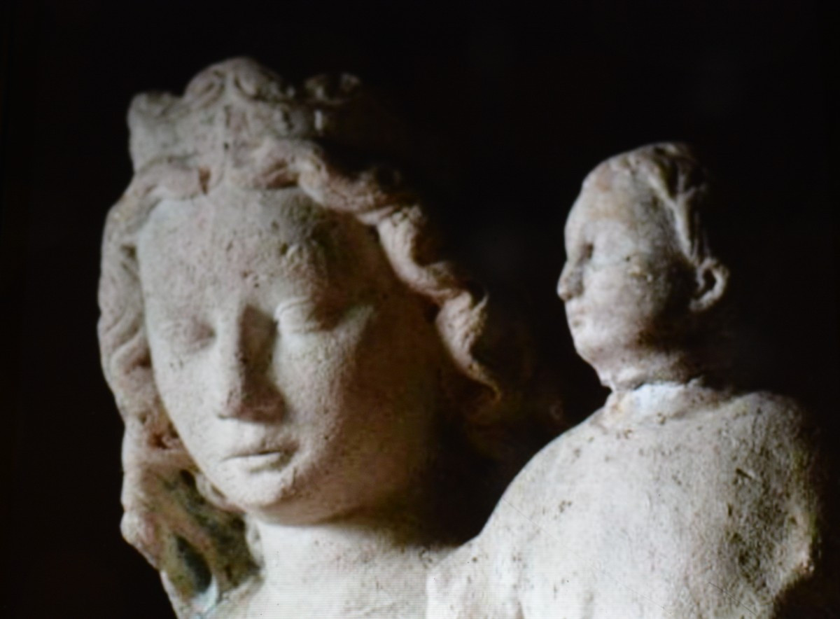 Virgin And Child, 14th Century-photo-7