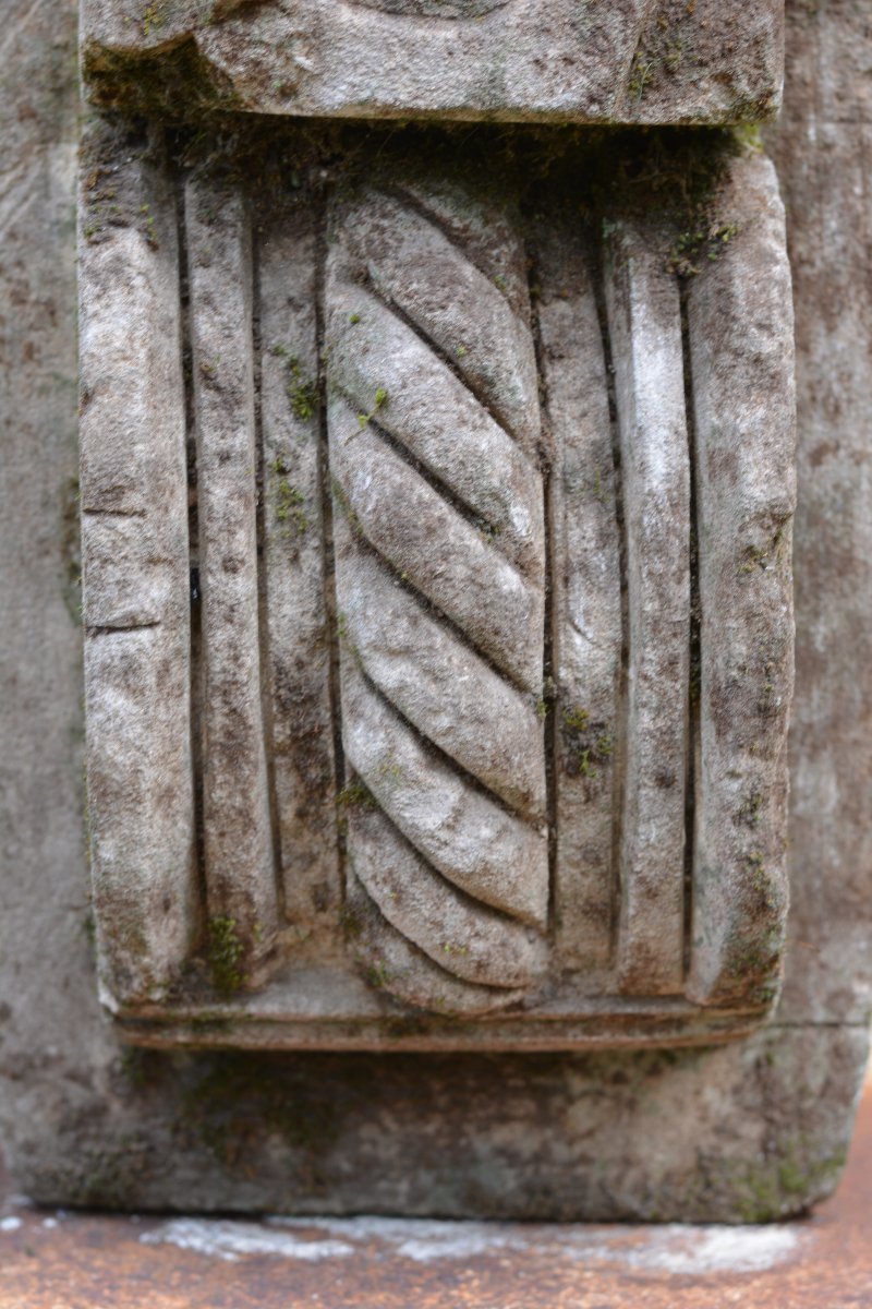 Keystone Late 17th Century-photo-1