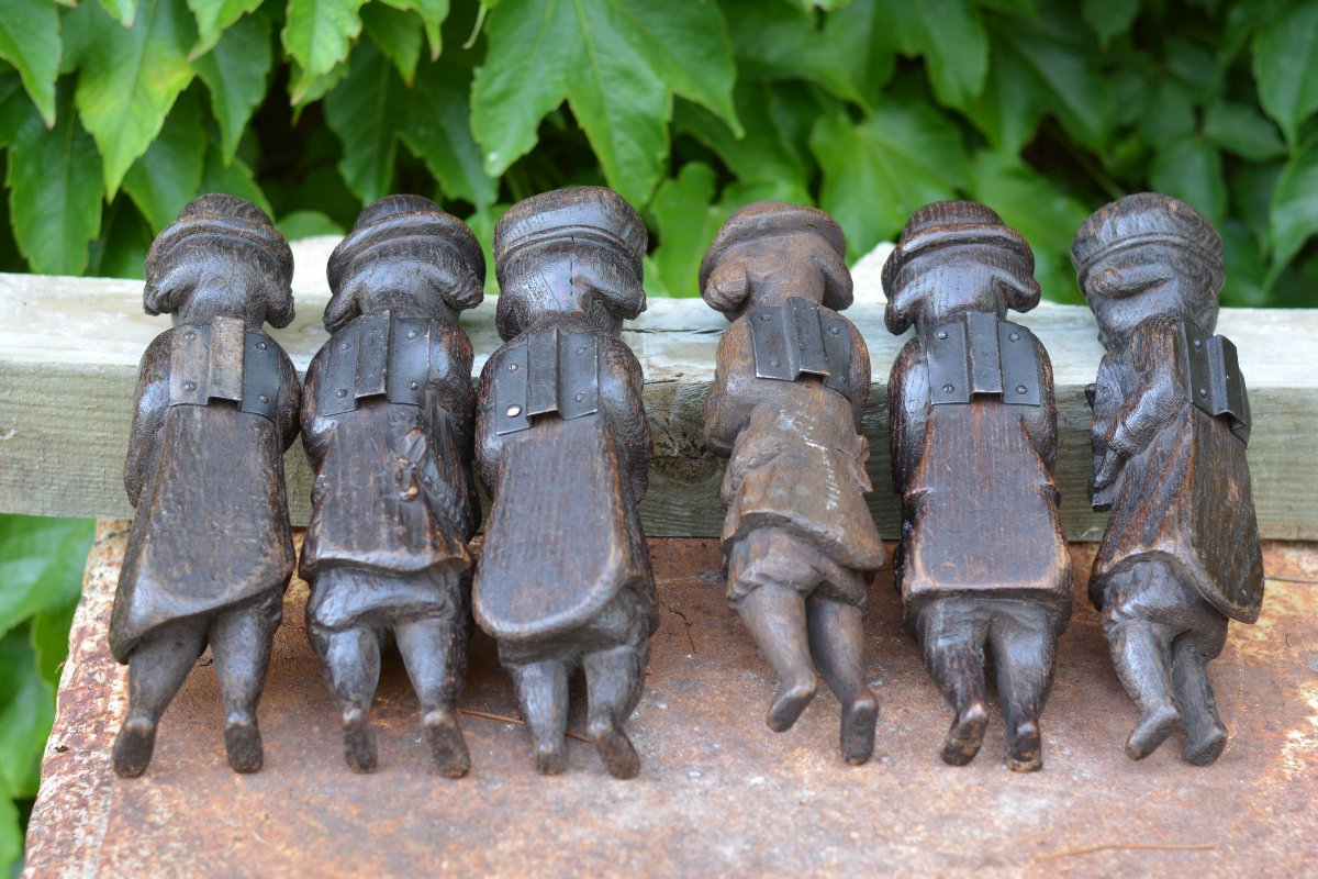 Six 17th-century Musicians-photo-4