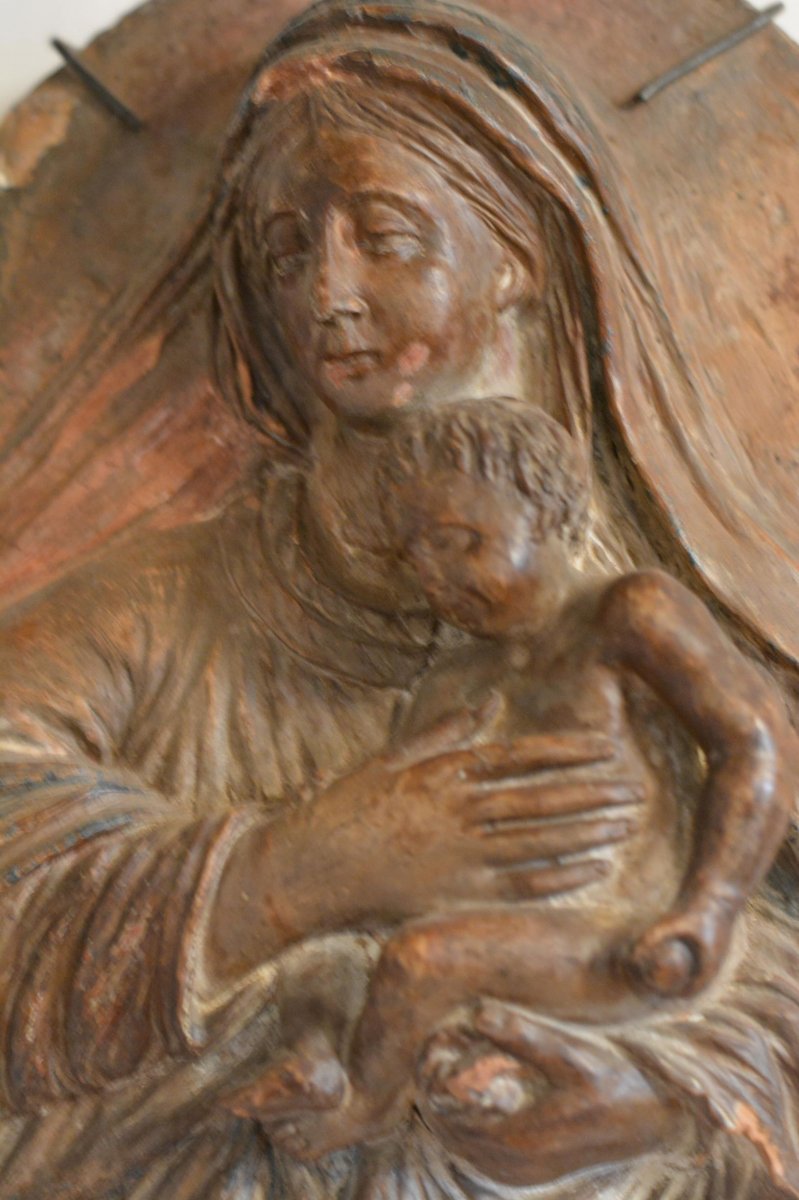 Tondo Figurant La Vierge Et l'Enfant En Relief,  En Terre Cuite, Italie,  XVII è Siècle.-photo-3