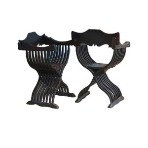 Deux fauteuils dits Savonarole XVIème siècle