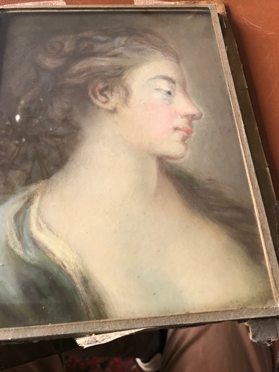 Pastel From The 18th Century From A Mounted Pair -photo-6