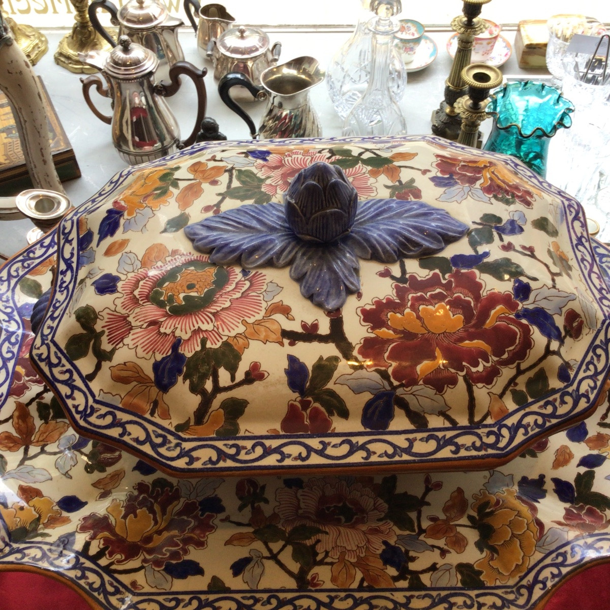 Soupière Et Son Présentoir En Faïence De  Gien Au Décor Pivoines -photo-1