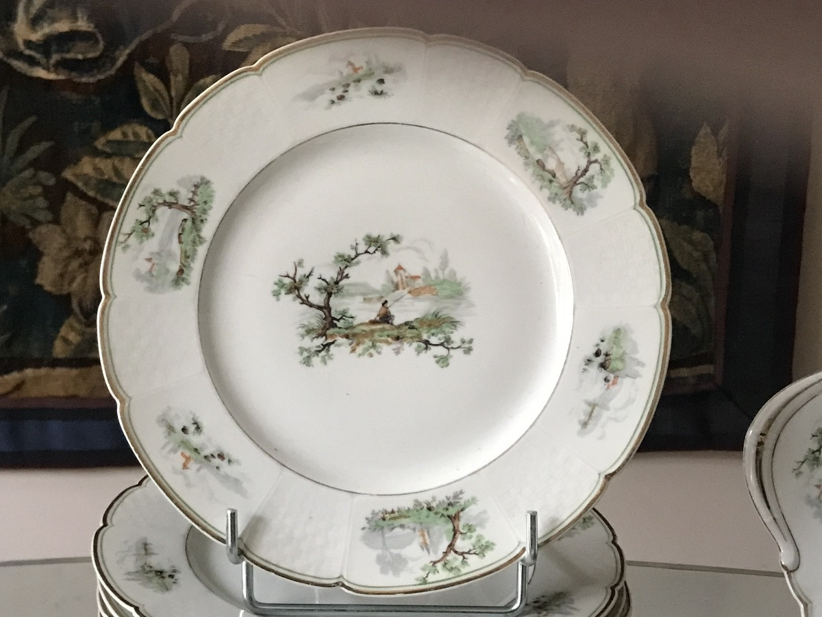 Service de table en porcelaine de Limoges, décor dans le style Veuve Perrin 51 pièces -photo-2