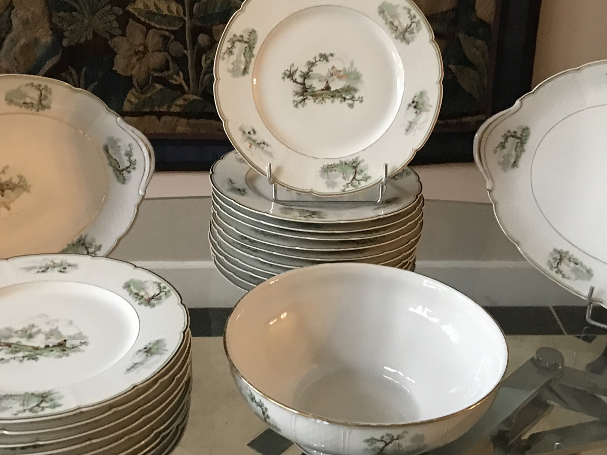 Service de table en porcelaine de Limoges, décor dans le style Veuve Perrin 51 pièces -photo-6