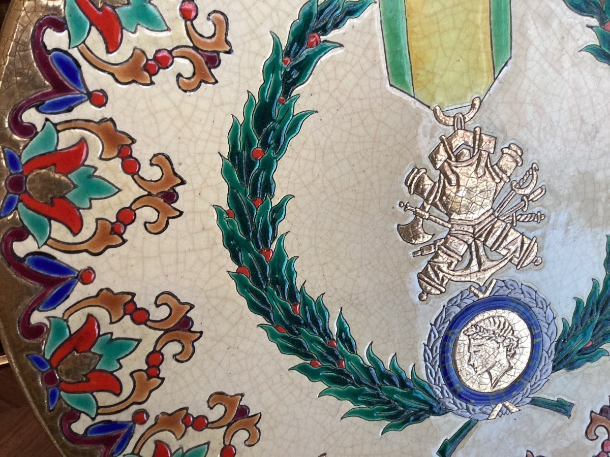 Plat en émaux de Longwy en parfait état création de M. P. Chevallier -photo-4