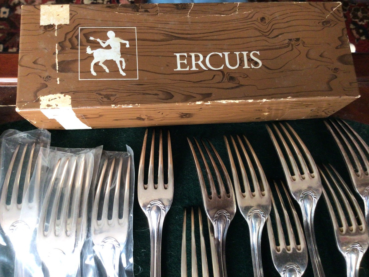 Partie de ménagère Ercuis modèle Sully de 73 pièces  en métal argenté -photo-1