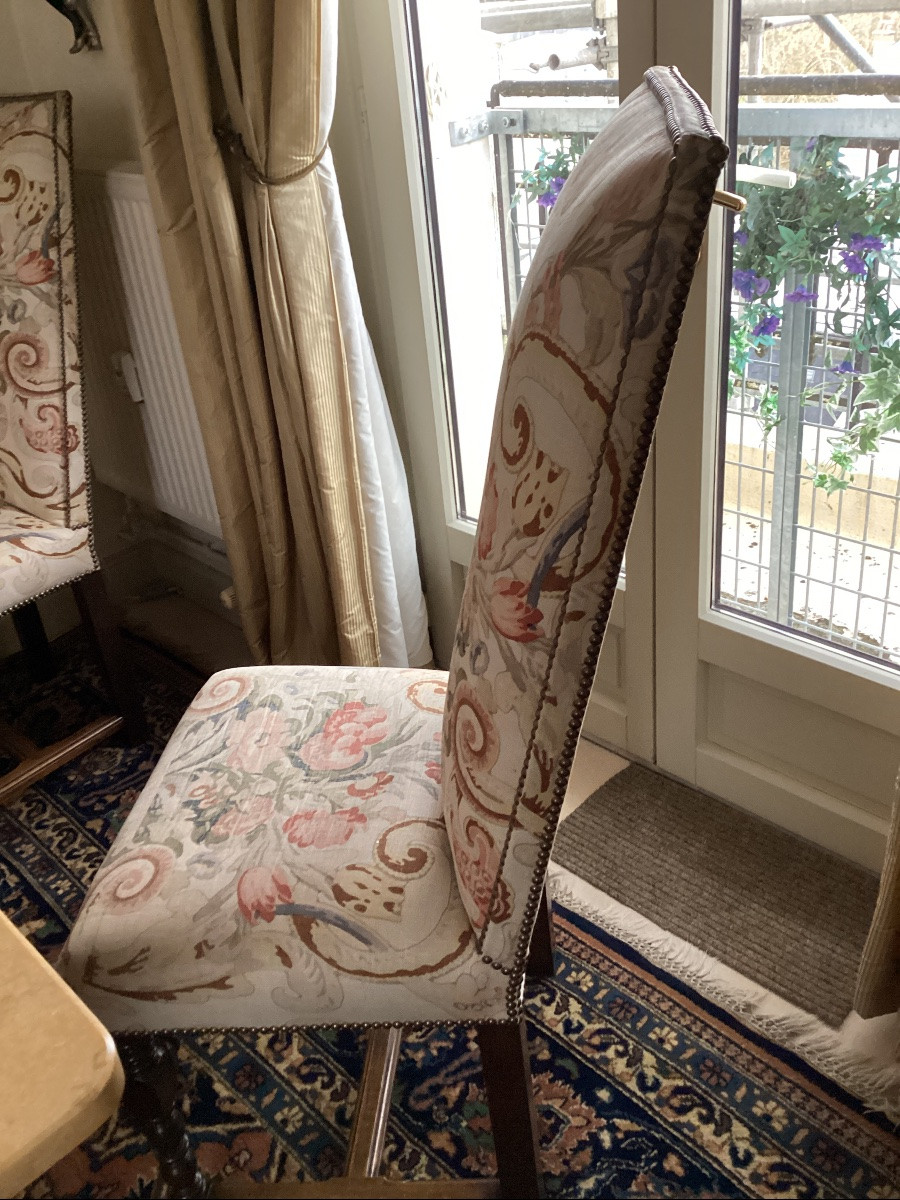 Suite de 6 chaises de style Louis XIII à haut dossier couverture classique en très bon etat-photo-5