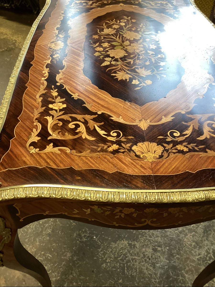 Table de salon en très riche marqueterie de fleurs et de bronze doré style Louis XV XiX eme-photo-2