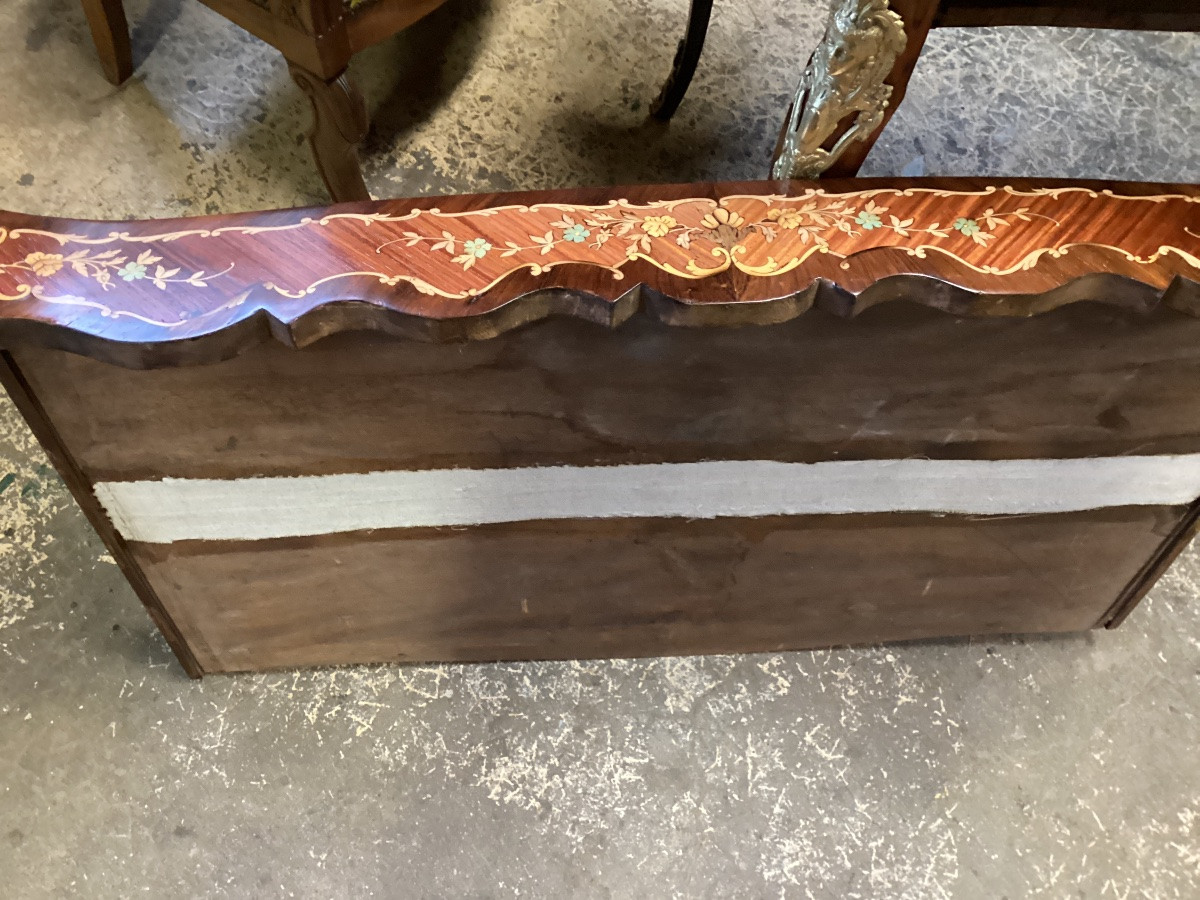 Table de salon en très riche marqueterie de fleurs et de bronze doré style Louis XV XiX eme-photo-5
