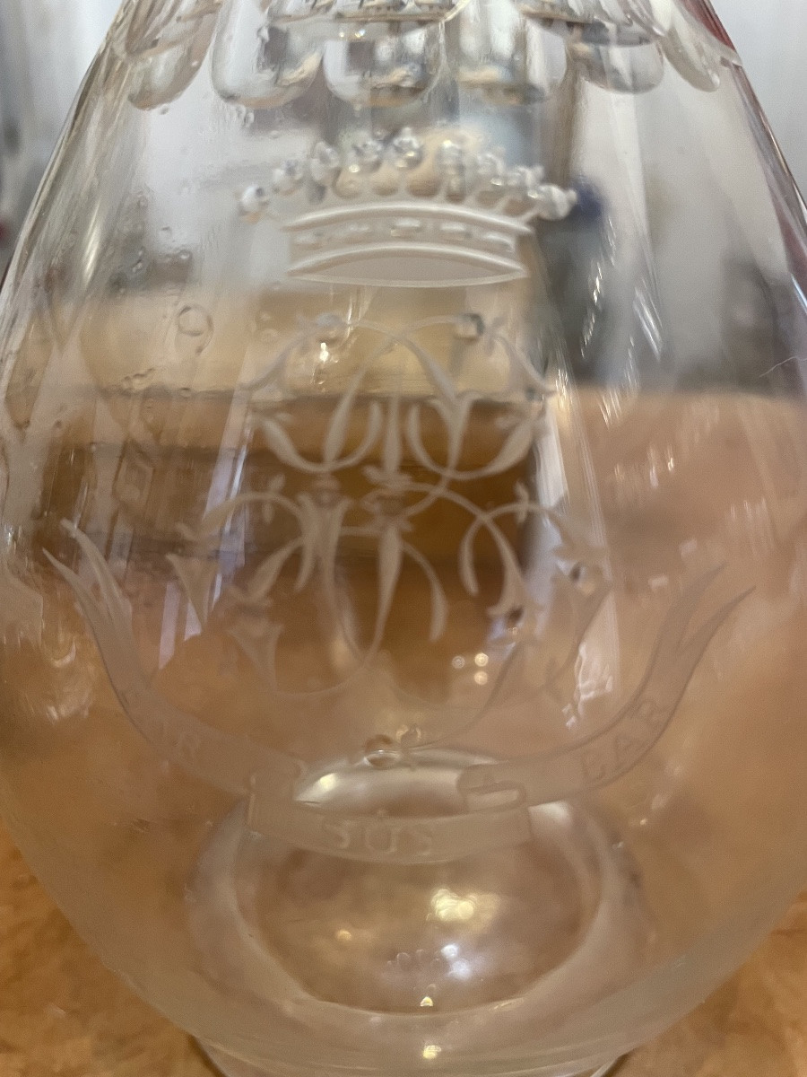 Carafe en cristal armorié, couronne comtale,chiffre, devise fin XIX eme début XX eme-photo-2