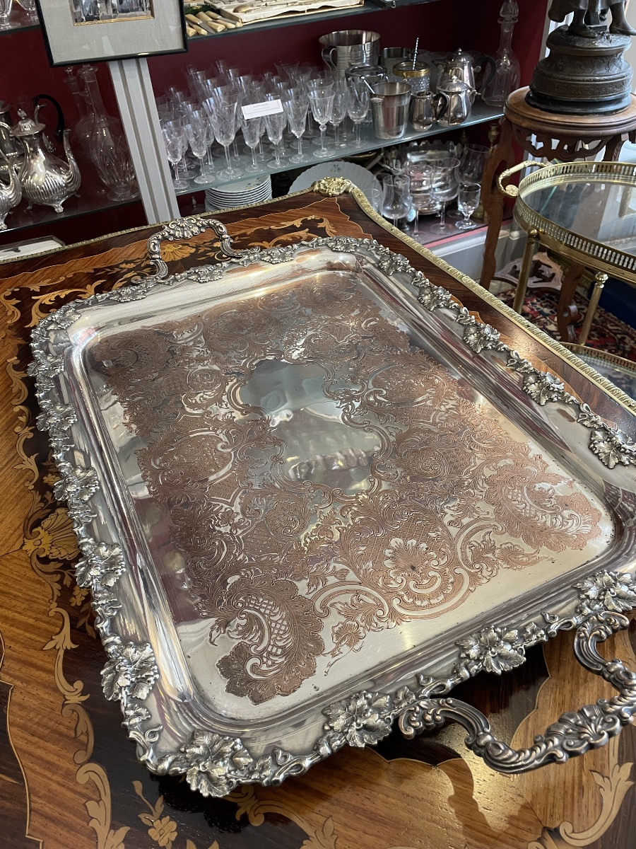  Grand plateau de service en métal doublé d’argent milieu XIX eme
