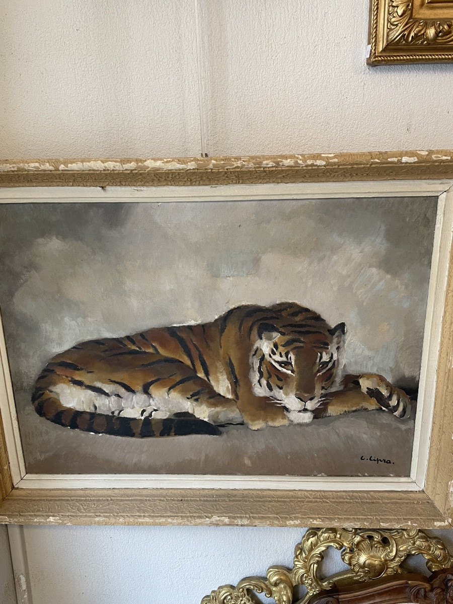 Follower Of Paul Jouve: Oil On Canvas By Camille Cipra , (1896-1952) Reclining Tiger-photo-1