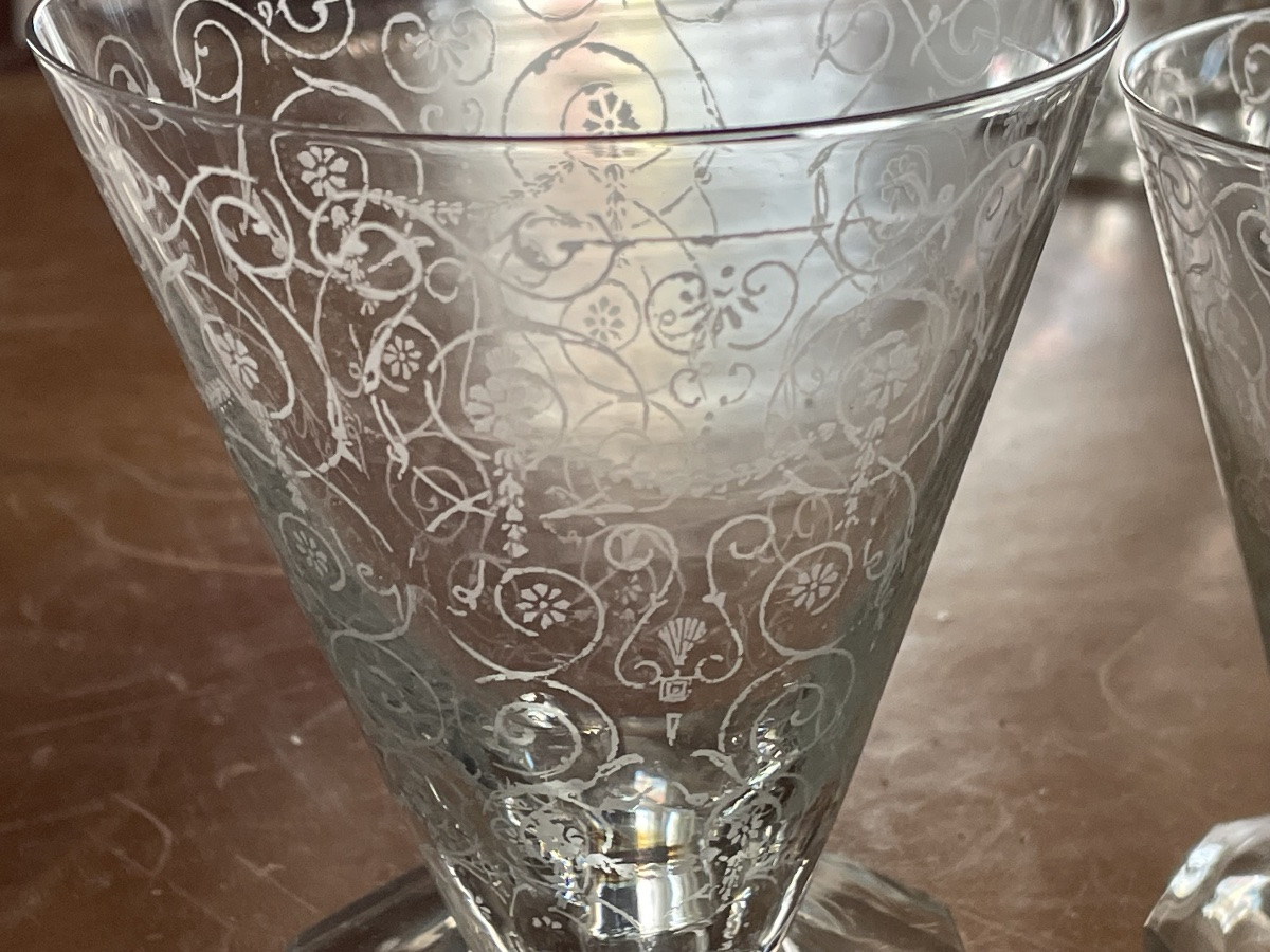Suite Of Engraved Crystal Glasses-photo-2