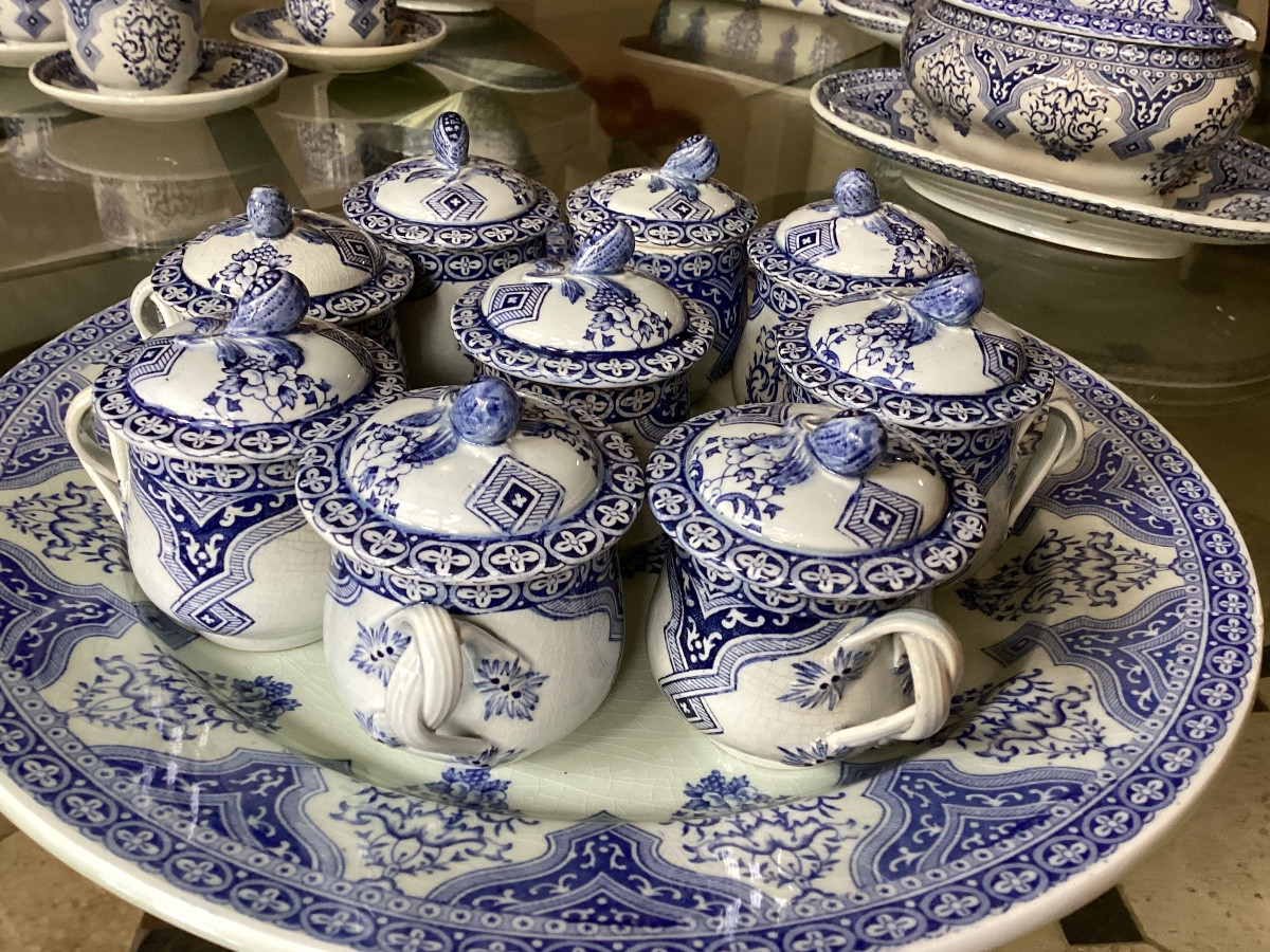 Napoleon III Gien Dinner Service, Decorated In Rouen Blue With A Large Radiating Pattern 90p-photo-8