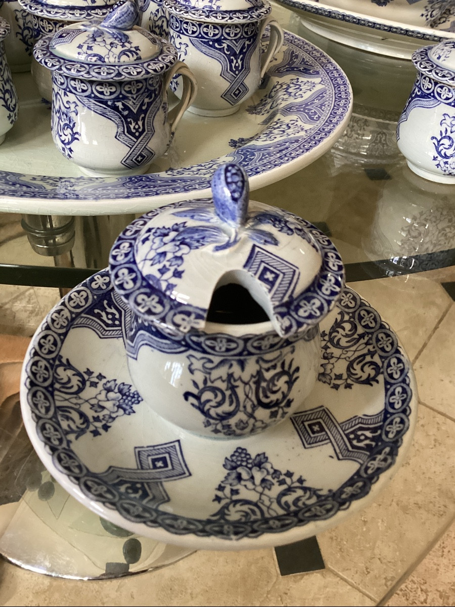 Napoleon III Gien Dinner Service, Decorated In Rouen Blue With A Large Radiating Pattern 90p-photo-2