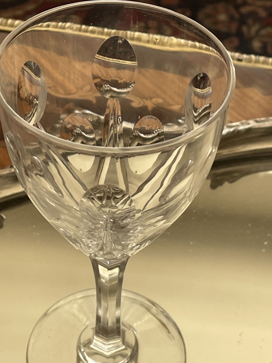 Saint Louis suite de 75 verres en cristal du service «Vic »,trop anciens pour être estampillés -photo-3