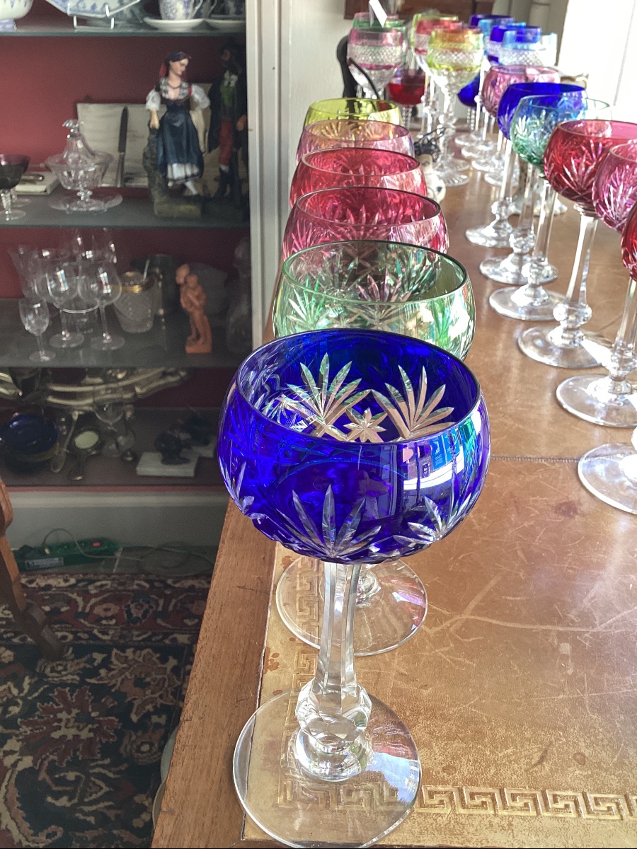 Suite de 6 verres de couleur Roemer cristal de Saint Louis un seul estampillé 