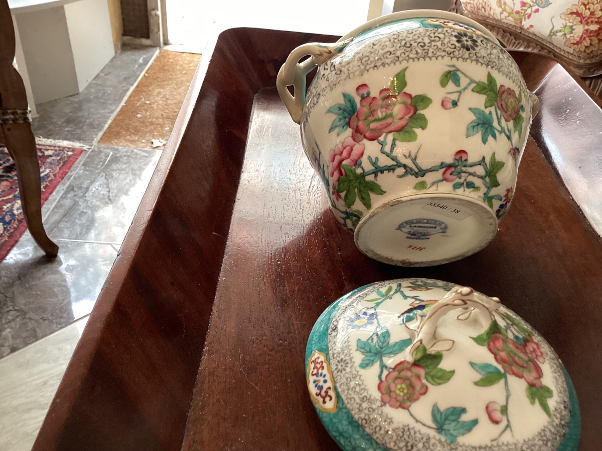 Minton  2 tasses à café et un sucrier  vendu à l’époque chez Lahoche au Palais  Royal -photo-7