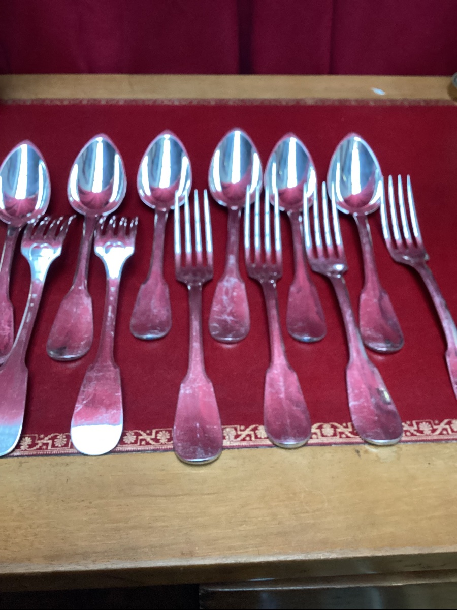   Christofle 12-piece Flatware Set, In Very Good Silver-plated Condition Despite Some Very Minor Scratches From Use.-photo-1