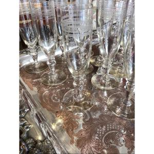 Verre à vin de champagne ( 10 flutes) en cristal gravé du XIX eme