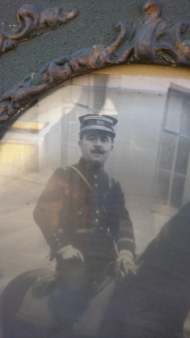 M. Chapeau, Autoportrait, Circa 1890-photo-4