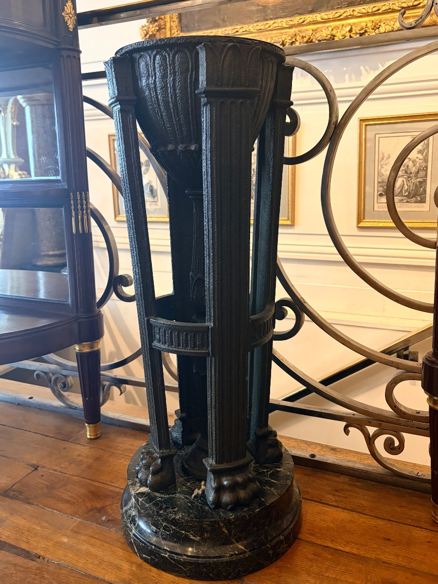 Cast-iron Planter