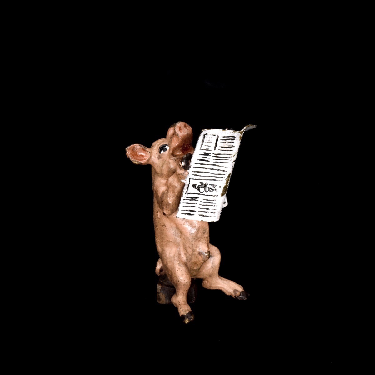 Cochon lisant le journal, Bronze de Vienne, début du XXe siècle