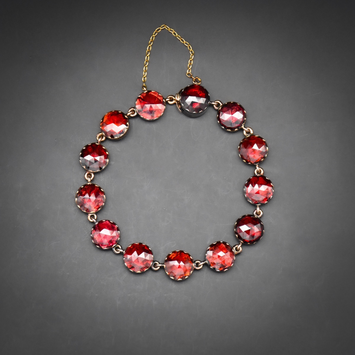 Bracelet en or 18 carats et grenats de Perpignan - France, fin du XIXᵉ siècle-photo-2