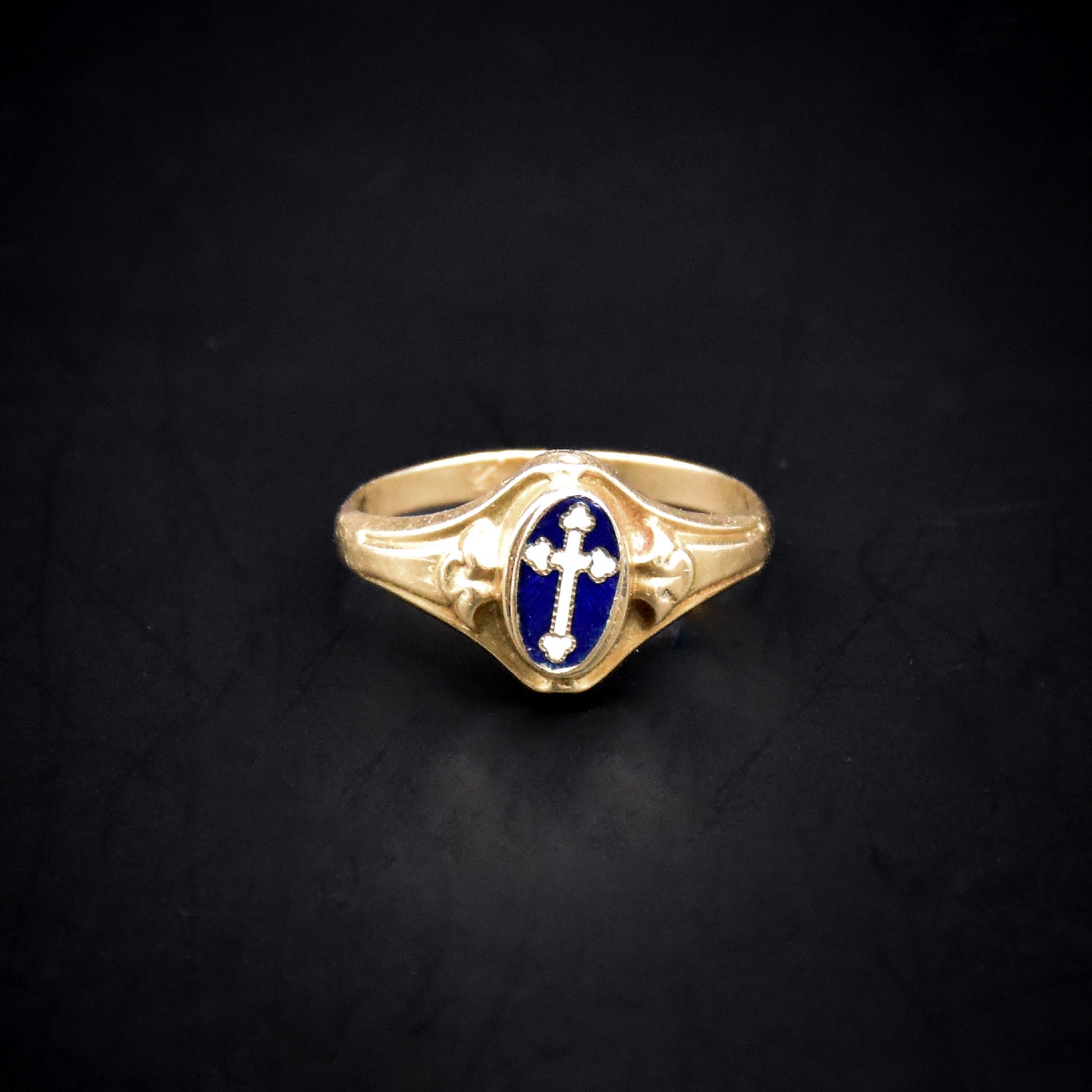 Bague croix émaillée - Travail français, fin XIXe siècle
